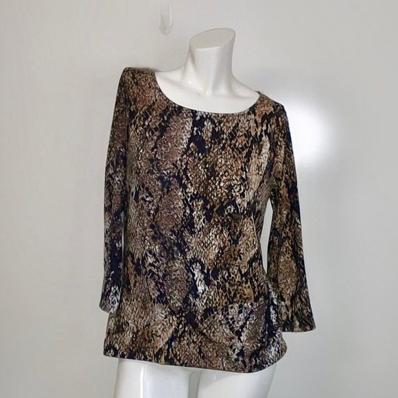 Anne Klein Tops - Ann Klein trendy snakeskin print pullover #G15 Anne Klein Tops - Ann Klein trendy snakeskin print pullover #G15